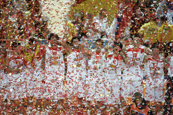 İspanya, Avrupa şampiyonu oldu