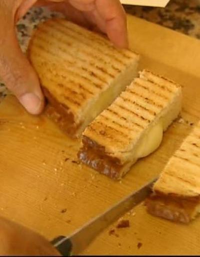 Ayvalık tostu nasıl yapılır