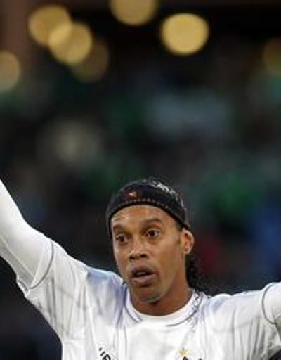 Ronaldinhonun transferi için toplanıyorlar