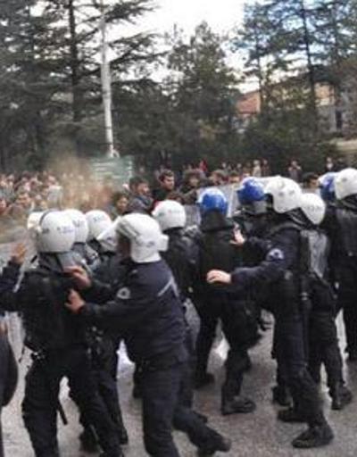 ODTÜde Başbakanı protesto eden öğrenciler terör örgütü üyeliği iddiasıyla hakim karşısında