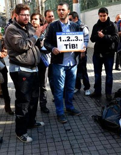 Beyoğlunda ilginç internet protestosu