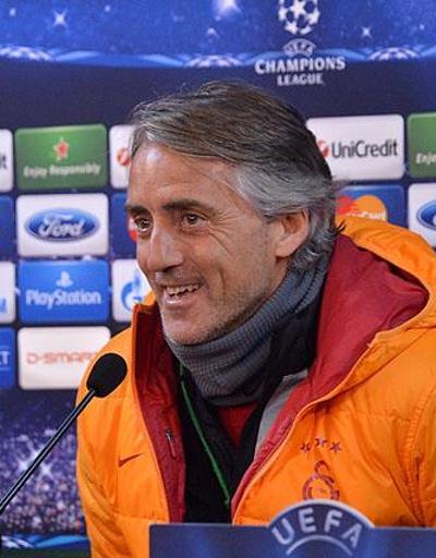 Mancini: Drogba, Sneijder ve Mourinho maçtan sonra yemeğe çıkabilir