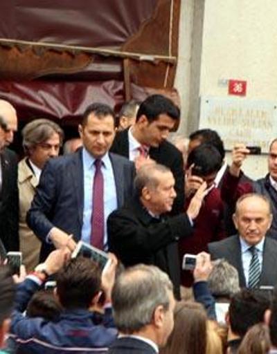 Başbakan Erdoğan Geziden sonra ilk kez Dolmabahçe Camisine geldi