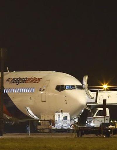 Malezya uçağı acil iniş yaptı
