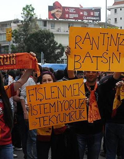 E-Bilet İzmirde protesto edildi