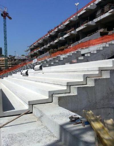 Vodafone Arena’ya ilk koltuklar takıldı