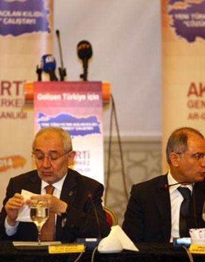 Diyarbakırdaki Çözüm Çalıştayında BDP-HDPye eleştiri