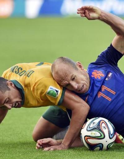 Dünya Kupası B Grubunda Hollanda ve Şili çıkmayı garantiledi