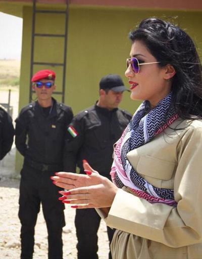 Kürt şarkıcı Helly Luv ölüm tehditlerine aldırış etmiyor