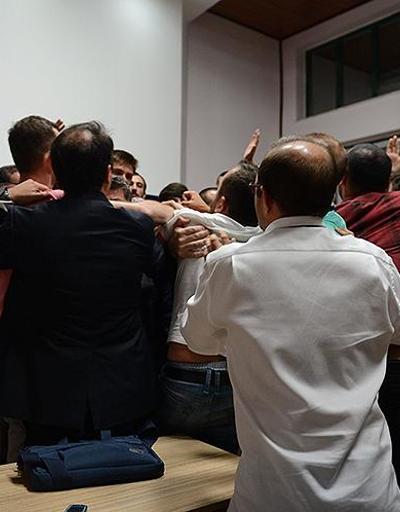 Gürcü gazeteciler Türk gazetecilere böyle saldırdı