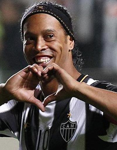 Ronaldinho Beşiktaşın kapısından geçecek mi