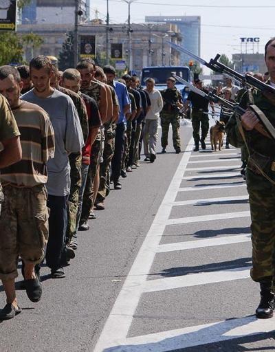 Bağımsızlık gününde Ukraynanın doğusunda utanç yürüyüşü