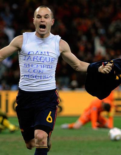 Iniesta İspanya milli takımından çıkarıldı