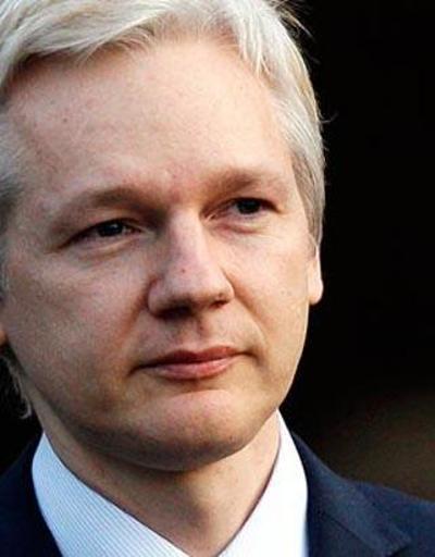 Julian Assange Googleı suçladı