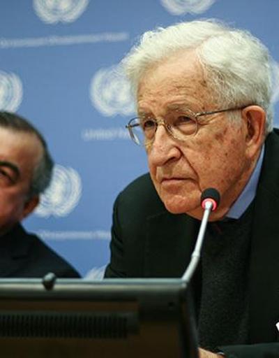 Chomsky: Kobanide katliam olabilir, Türkiyenin rolü kritik