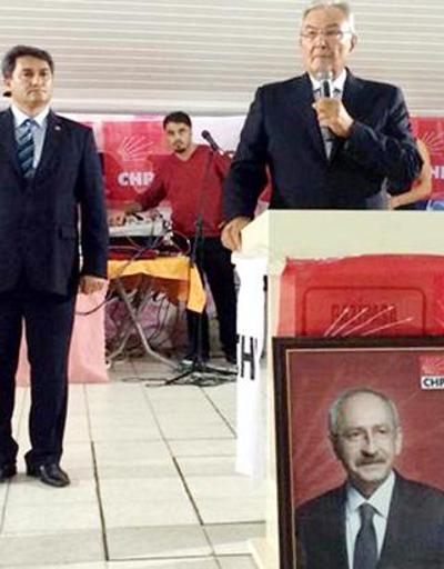 Baykal, Kılıçdaroğlunun yerdeki fotoğrafı önünde konuştu