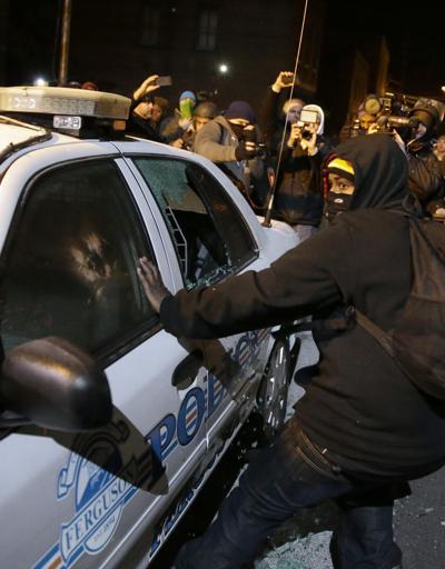 ABDde Ferguson olayları tırmanıyor