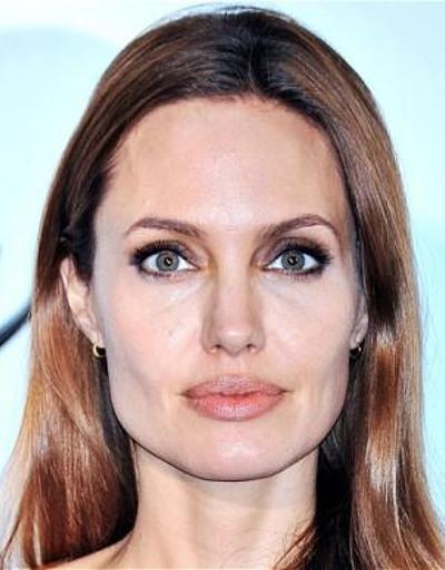 Angelina Jolie ile birlikte film izledi