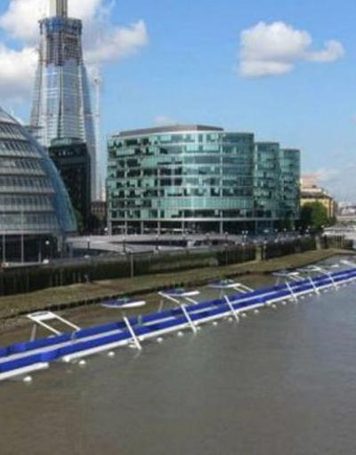 Londrada nehir üstüne bisiklet yolu