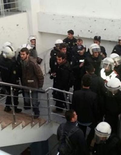 YTÜde Davutoğlu protestosu: 10 gözaltı