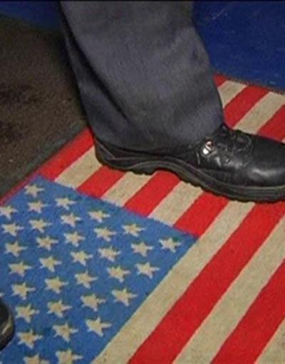 Ruslar ABD bayrağını paspas yaptı