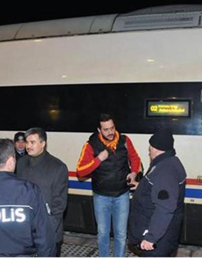 Galatasaray taraftarları YHTyi 1 saat geciktirdi