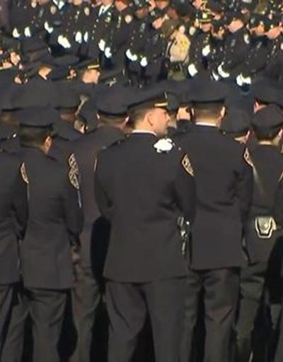 Belediye başkanına polis cenazesinde polislerden protesto