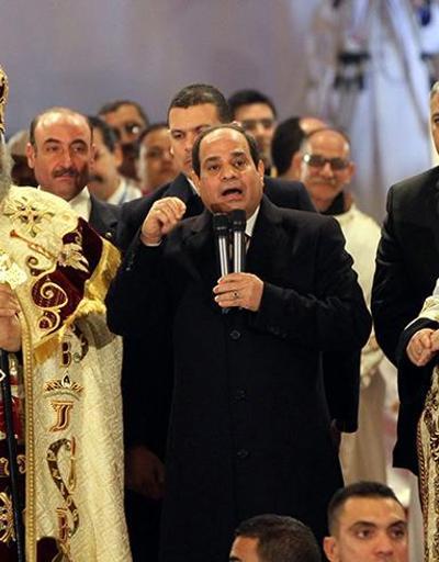 Mısır Cumhurbaşkanı Sisi, Noel ayinine katıldı
