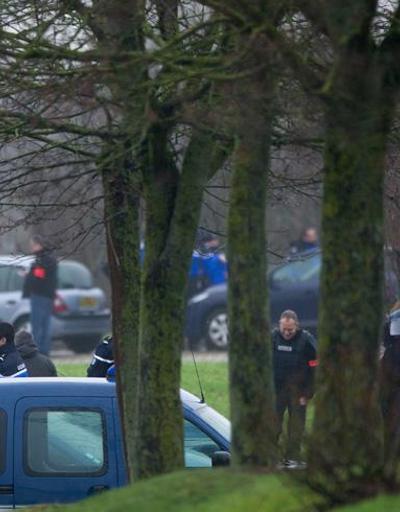 Fransız polisi saldırganların peşinde
