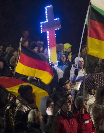 Almanyada İslam karşıtları Hz. Muhammed karikatürlerini yasakladı