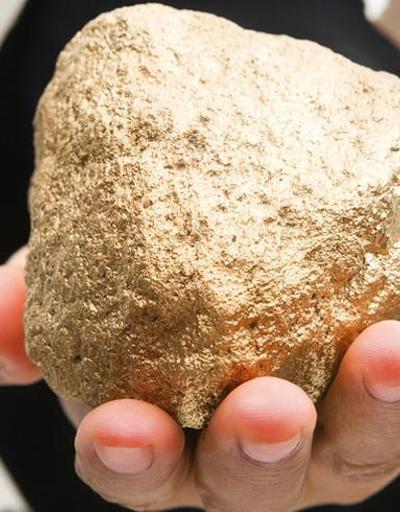 7.85 kilogramlık altın külçesi buldu
