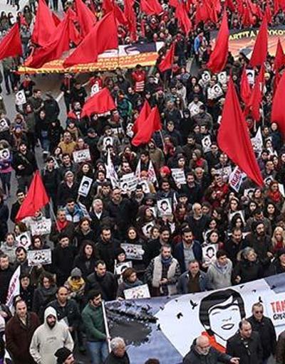 İstanbulda binlerce kişi Berkin Elvanı andı