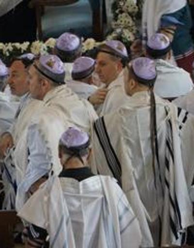 Büyük Sinagogda 46 yıl sonra ilk ibadet
