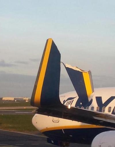 Ryanairin iki uçağı pistte birbirine dolaştı