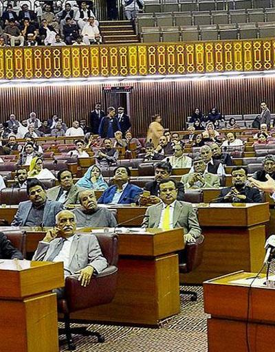 Pakistan Parlamentosu: Yemende tarafsız kalmalıyız