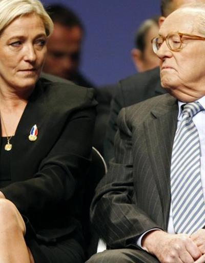 Jean Marie Le Penin onursal başkanlığı askıya alındı