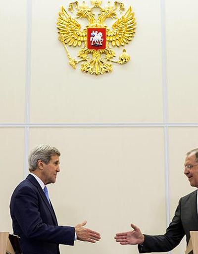 Sergey Lavrov ve John Kerry Soçide buluştu