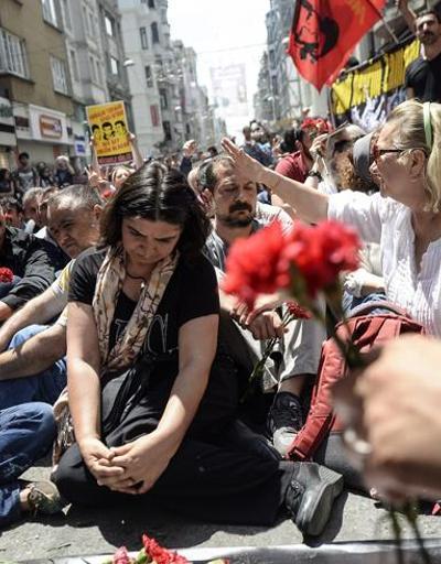İstiklal Caddesinde Gezi yürüyüşü