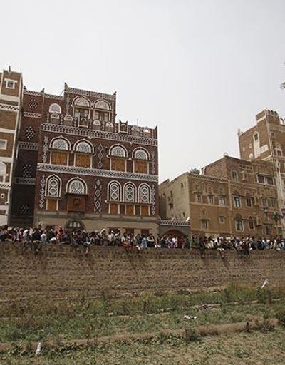 Suudi Arabistanın Yemene saldırısında 3 bin yıllık mahalle yok oldu