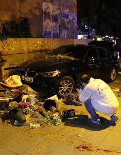 Kadıköy’de kontrolden çıkan otomobil çiçekçiye çarptı: 1 ölü