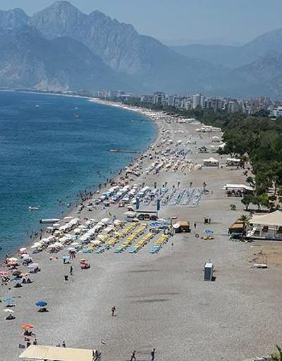 Antalyada turizmciler çifte bayram yaptı