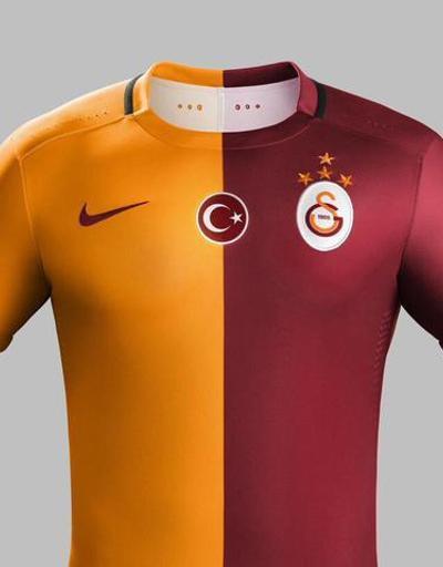 Galatasarayın yeni forması sosyal medyayı salladı