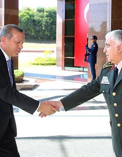 Cumhurbaşkanı Erdoğan Davutoğlu ve Özel ile görüştü