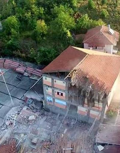 Heyelan nedeniyle 3 katlı okul çöktü