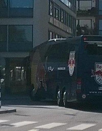İsveçte Red Bull Salzburg otobüsüne saldırı
