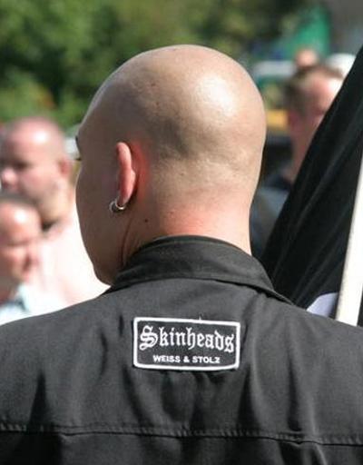 Alman yargıçtan neonazilere kurs cezası