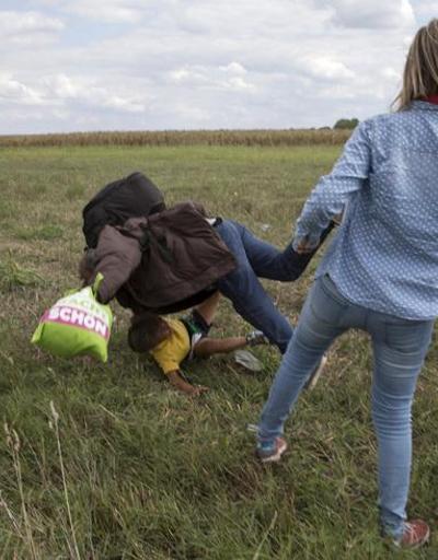 Mültecilere tekme atan kameraman kadın özür diledi
