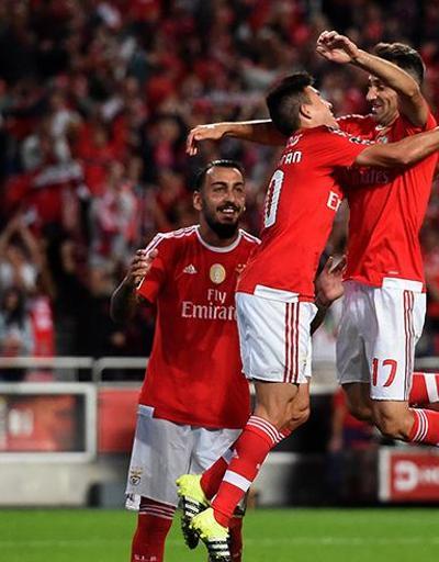 Galatasarayın rakibi Benfica gol oldu, yağdı
