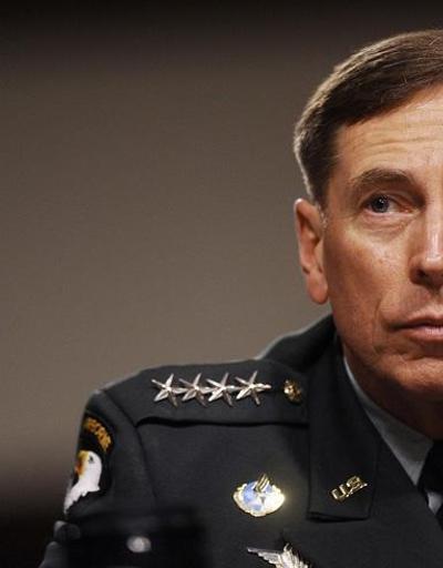 Petraeusdan evlilik dışı ilişki özrü