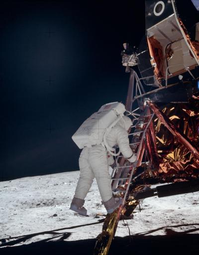 NASA Apollo Ay Görevinin bilinmeyen fotoğraflarını yayınladı